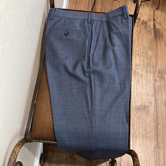 Like New Banana Republic Guabello Connoisseur Dress Pants Standard Fit 100% Wool - Picture 3 of 8